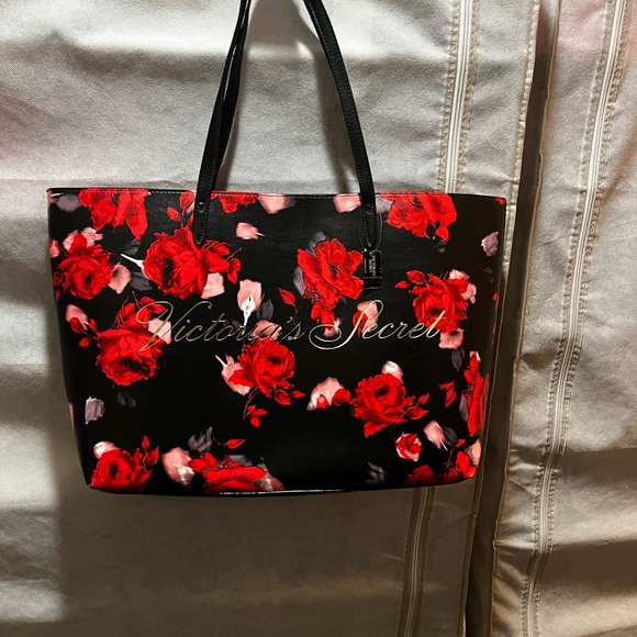 NWT Victoria’s Secret gorgeous floral tote bag - Picture 11 of 16